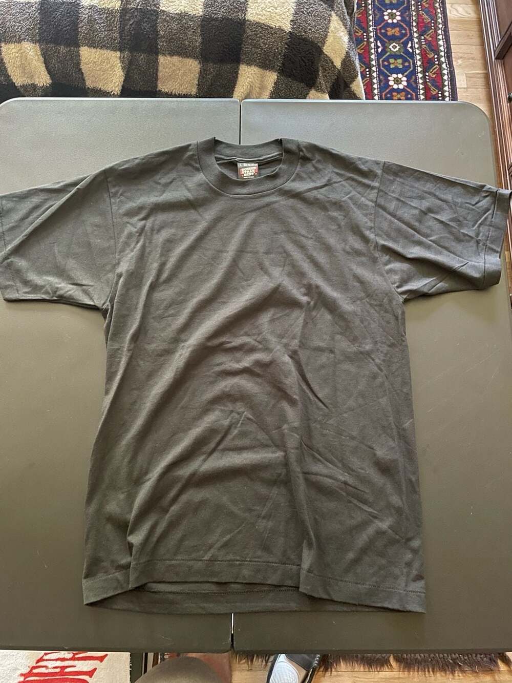 Vintage 90s Screen Stars Best Blank Dark Gray T-Shirt Made in USA Size Large